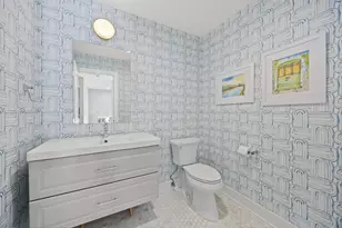 527 Woodbine Ave, Oak Park, IL 60302 - Photo 14
