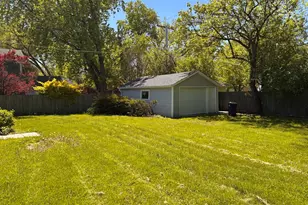 1030 Chestnut St, Deerfield, IL 60015 - Photo 32