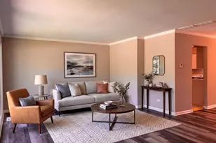 1030 Chestnut St, Deerfield, IL 60015 - Photo 2