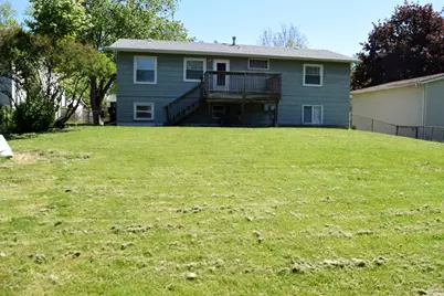7040 Meadowbrook Lane, Hanover Park, IL 60133 - Photo 24