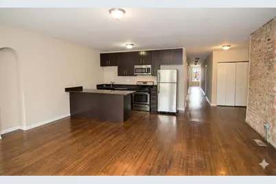 2065 W Jarvis Avenue #3E, Chicago, IL 60645 - Photo 2