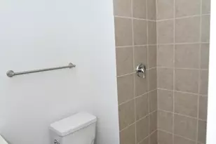 2065 W Jarvis Ave, Chicago, IL 60645 - Photo 6