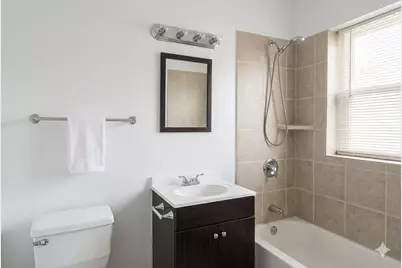 2065 W Jarvis Avenue #3E, Chicago, IL 60645 - Photo 10