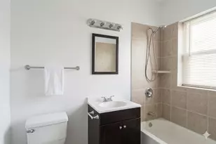2065 W Jarvis Ave, Chicago, IL 60645 - Photo 10