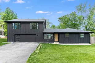 8122 Fairmount Ave, Downers Grove, IL 60516 - Photo 1