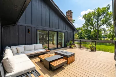 8122 Fairmount Avenue, Downers Grove, IL 60516 - Photo 2