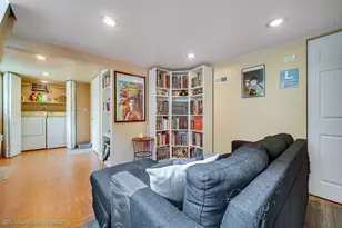 2131 W Highland Ave, Chicago, IL 60659 - Photo 12