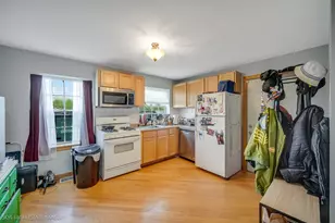 2131 W Highland Ave, Chicago, IL 60659 - Photo 6