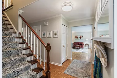1059 W Chatham Drive, Palatine, IL 60067 - Photo 4