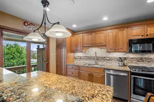 17620 Cambridge Pl, Tinley Park, IL 60487 - Photo 8