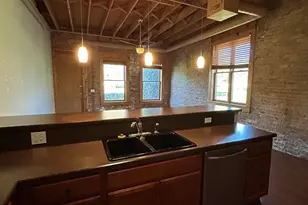 266 Hutchins Ct, Woodstock, IL 60098 - Photo 6