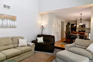 251 Millington Ln, Aurora, IL 60504 - Photo 6