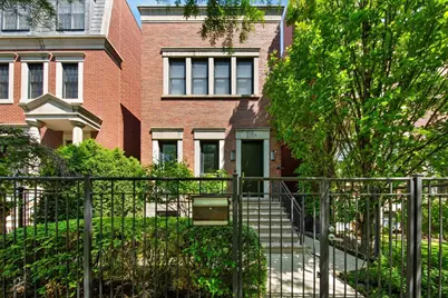 1716 W Wolfram Street, Chicago, IL 60657 - Photo 1