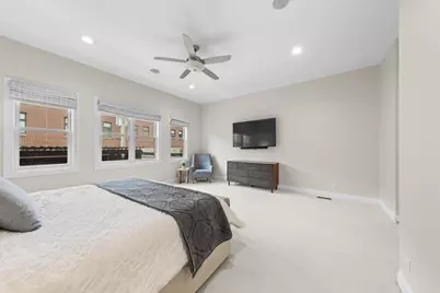 1716 W Wolfram Street, Chicago, IL 60657 - Photo 20