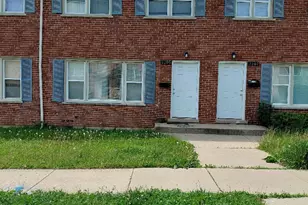 2205 Williamsburg Dr, Waukegan, IL 60085 - Photo 1