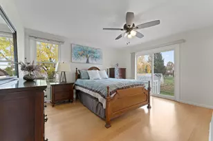 309 Plymouth Ln NW, Bloomingdale, IL 60108 - Photo 6