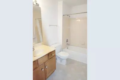 108 Woodview Court, Glen Ellyn, IL 60137 - Photo 8