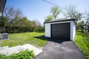 15331 Willow Ln, Markham, IL 60428 - Photo 14