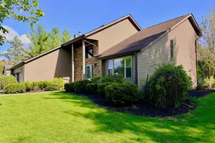 643 Lindgren Ln, Belvidere, IL 61008 - Photo 2