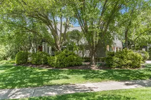 1611 Mistwood Dr, Naperville, IL 60540 - Photo 2