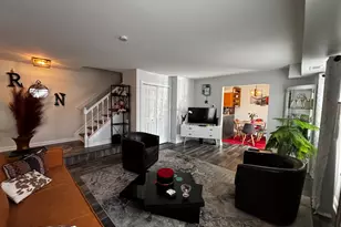 353 S Whispering Hills Dr, Naperville, IL 60540 - Photo 2