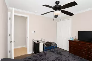 817 Stamford Ct, Schaumburg, IL 60193 - Photo 16