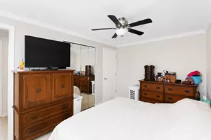 817 Stamford Ct, Schaumburg, IL 60193 - Photo 12