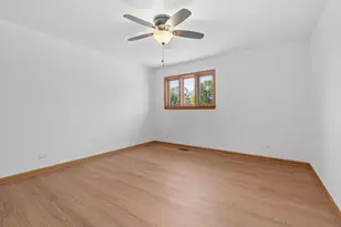 160 Aster Ln, Hoffman Estates, IL 60169 - Photo 42