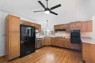160 Aster Ln, Hoffman Estates, IL 60169 - Photo 16