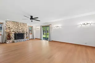 160 Aster Ln, Hoffman Estates, IL 60169 - Photo 20