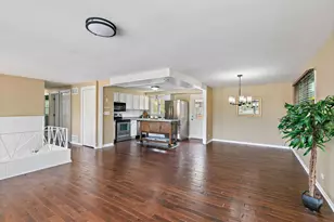 1097 Stratham Ct, Schaumburg, IL 60193 - Photo 6