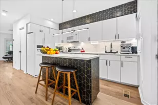 102 South Blvd, Evanston, IL 60202 - Photo 8