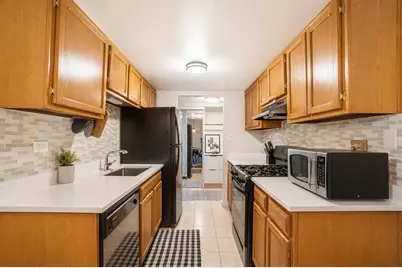 7930 Woodglen Lane #209, Downers Grove, IL 60516 - Photo 8