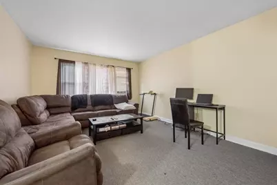 2626 W Balmoral Avenue #201, Chicago, IL 60625 - Photo 4