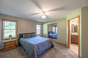 219 Wolverine Dr, Oswego, IL 60543 - Photo 8