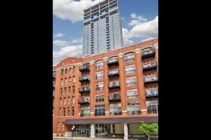 360 W Illinois St, Chicago, IL 60654 - Photo 2