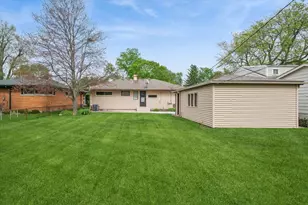 428 S Beverly St, Wheaton, IL 60187 - Photo 14