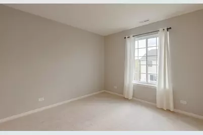 619 Cary Woods Circle, Cary, IL 60013 - Photo 16