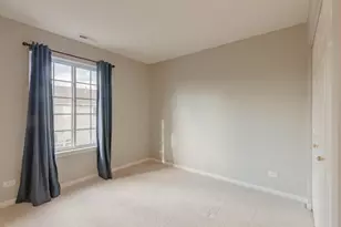 619 Cary Woods Cir, Cary, IL 60013 - Photo 18