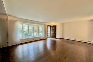 431 S Rammer Ave, Arlington Heights, IL 60004 - Photo 2