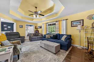 8915 Wildrose Ln, Marengo, IL 60152 - Photo 6