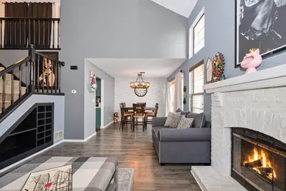 2108 Glasgow Court, Hanover Park, IL 60133 - Photo 8