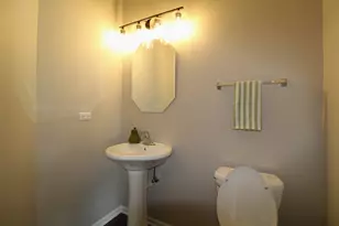 125 Station Park Cir, Grayslake, IL 60030 - Photo 14