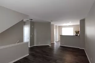 125 Station Park Cir, Grayslake, IL 60030 - Photo 10