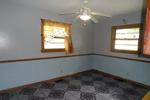 450 Michigan Ave, Aurora, IL 60506 - Photo 8