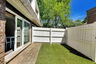 1623 W Belle Plaine Ave, Chicago, IL 60613 - Photo 16