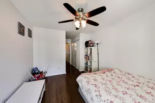 1623 W Belle Plaine Ave, Chicago, IL 60613 - Photo 24
