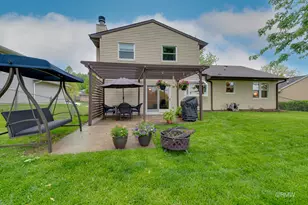 942 W Clearwater St, Roselle, IL 60172 - Photo 32