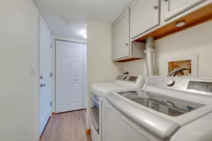 942 W Clearwater St, Roselle, IL 60172 - Photo 20