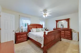 942 W Clearwater St, Roselle, IL 60172 - Photo 24